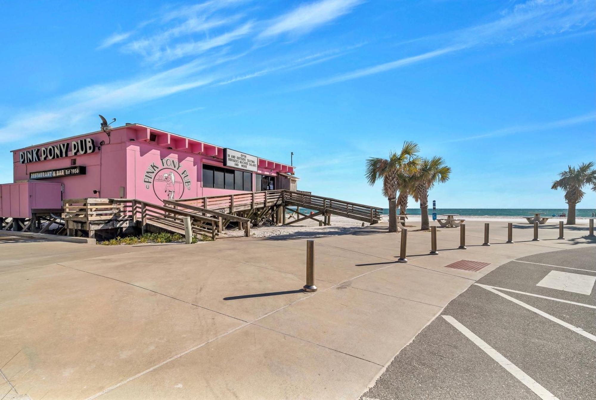 Phoenix Gulf Shores Unit 1702 Exterior photo
